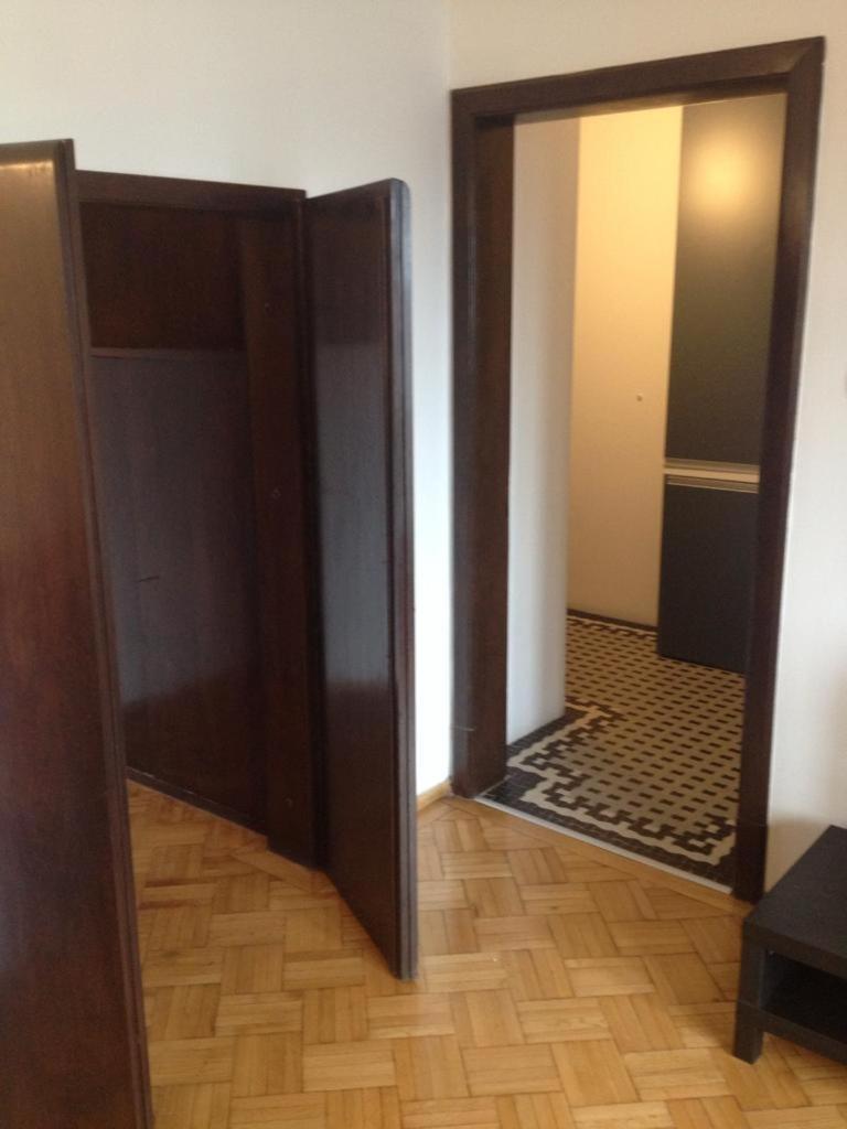 בוקרשט Central Studio Across From Intercontinental מראה חיצוני תמונה