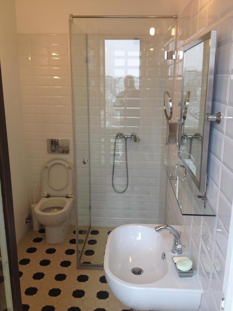 בוקרשט Central Studio Across From Intercontinental מראה חיצוני תמונה
