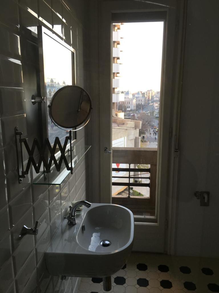 בוקרשט Central Studio Across From Intercontinental מראה חיצוני תמונה